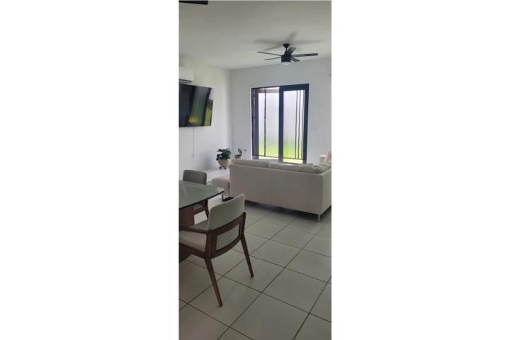 Casa uni familiar 3-2/1 ciudad jadin Los sueños Gurabo Doble marquesina Placas Solares