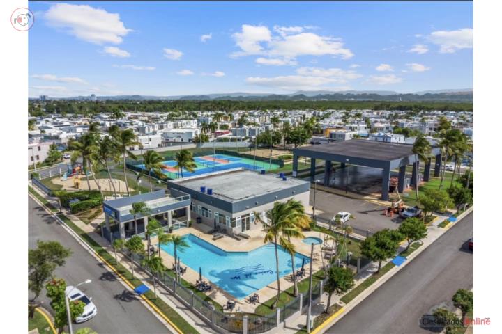5 Beds | 5 Baths + Pool Extra Big Rooms & Mor