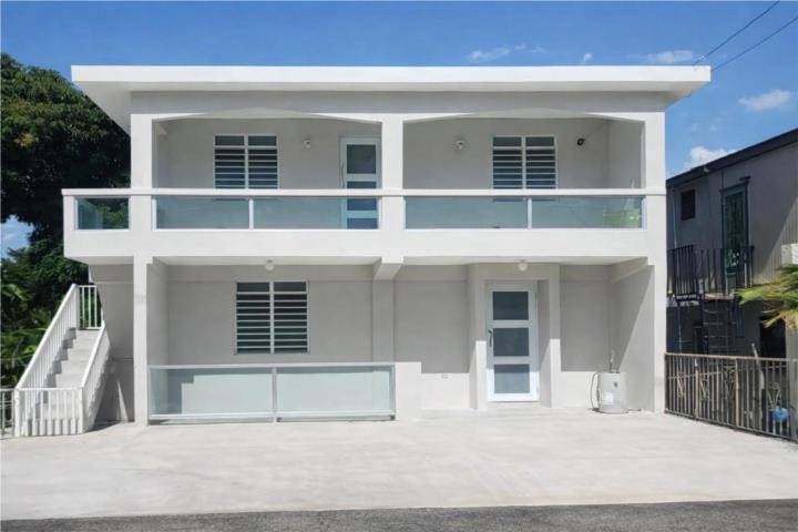 Propiedad Multifamiliar en Venta - JACAGUAS, Luis Llorens Torres, Juana Díaz $250,000 Se vende propi