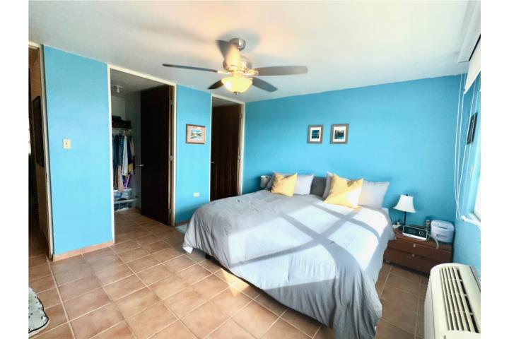 Apartamento 3 cuartos 2 baños, frente al mar.