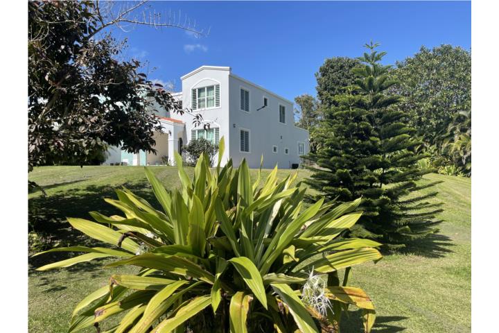 Urbanización La Península, hermosa residencia