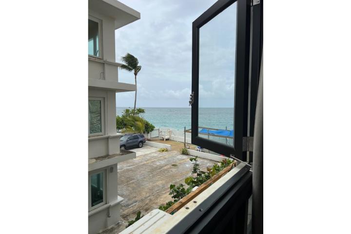 Apartamento- Isla Verde Condominio Rico Mar