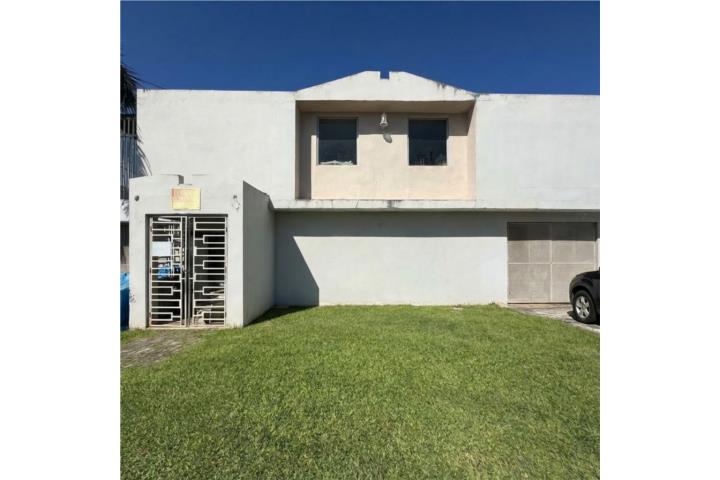 Propiedad con excelente ubicación comercial en zona altamente transitada, frente a Santa María Mall,