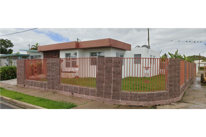 Casa en Country Club, 3/1 amplia esquina