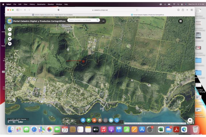 Finca de 5 cuerdas a 1 minuto del poblado de la Parguera, gran parte llana y una loma con vista.
