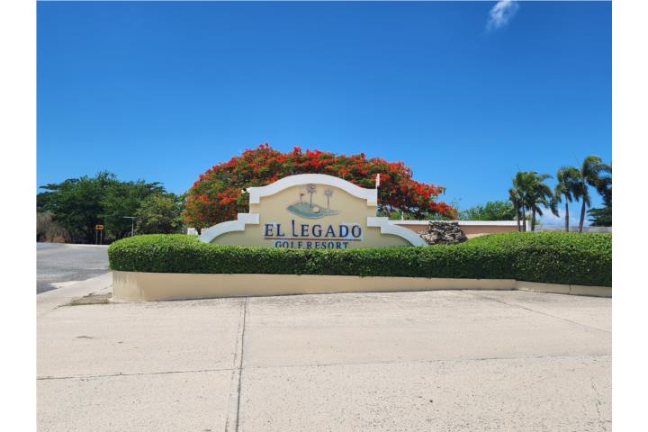 Hermosa Villa en El Legado Golf Resort