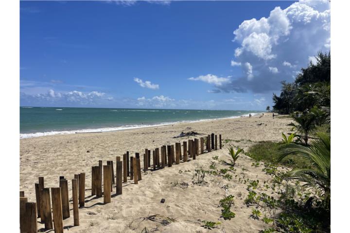 Solares a pasos de la playa