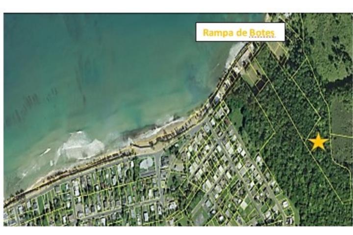 Finca de 7.88 cuerdas zona marítima, Aguada