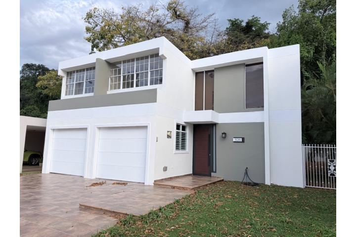 Residencia en Urb. Los Montes, Dorado