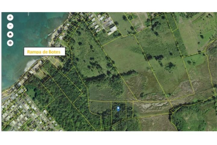 Finca de 1.5 cuerdas, área marítima Aguada