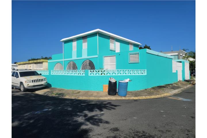 PROPIEDAD MULTIFAMILIAR EN LEVITTOWN