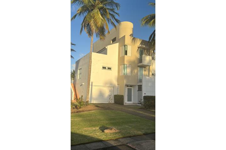Casa Villas de Golf Este