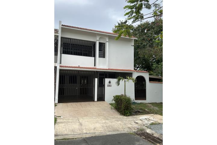 Golden Gate Guaynabo Townhome, Location!!