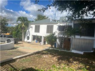 Casa con 1.3 cuerdas de terreno