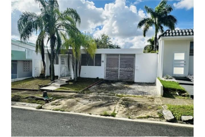 Propiedad HUD 5/2- Urb. Villa Rica