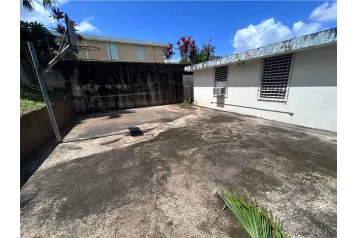 Urb. Sierra Berdecia