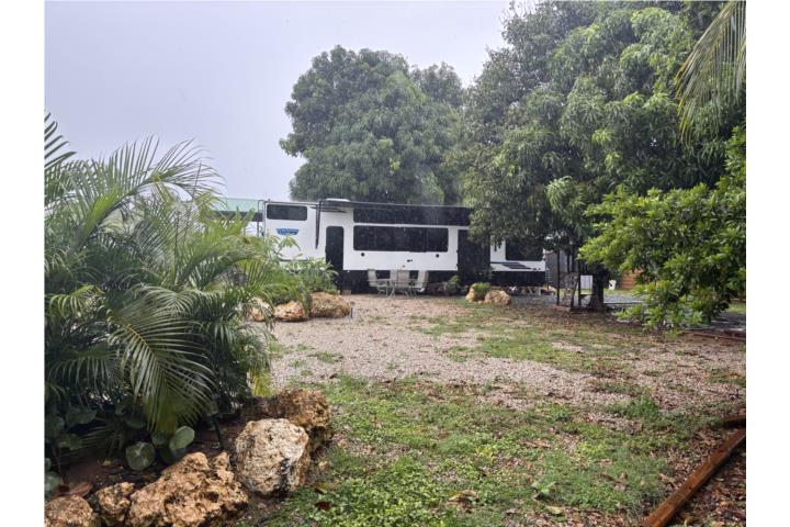 Solar Playuela con Camper Grand Villa 44VIEW