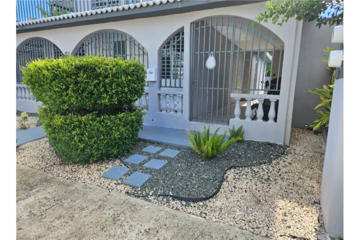Hermosa Multifamiliar en Villa Carolina $350m