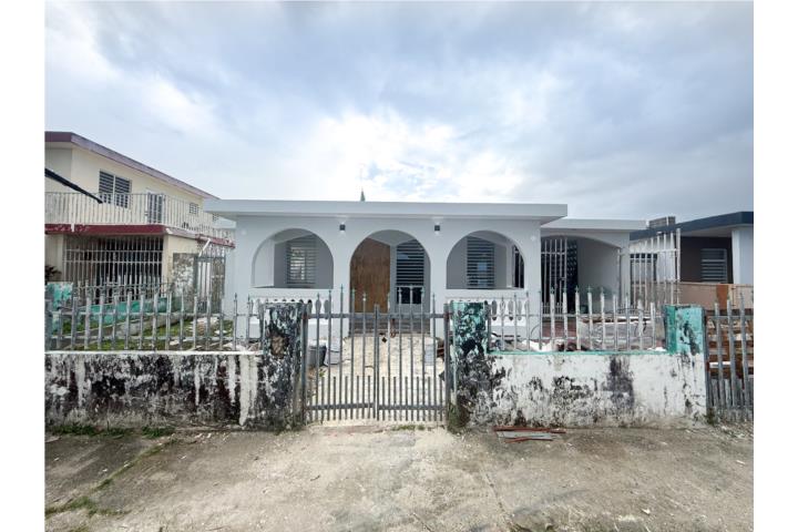 En proceso de Remodelación / Villa Carolina