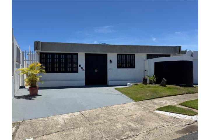 URB VILLA VENECIA 4bed/3Bath
