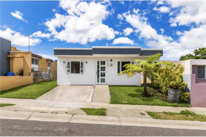 SE VENDE CASA URB. PALMAS DEL SOL, LARES