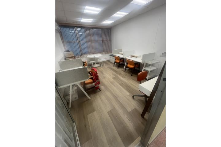 Oficina al lado de Ciudadela y First Bank