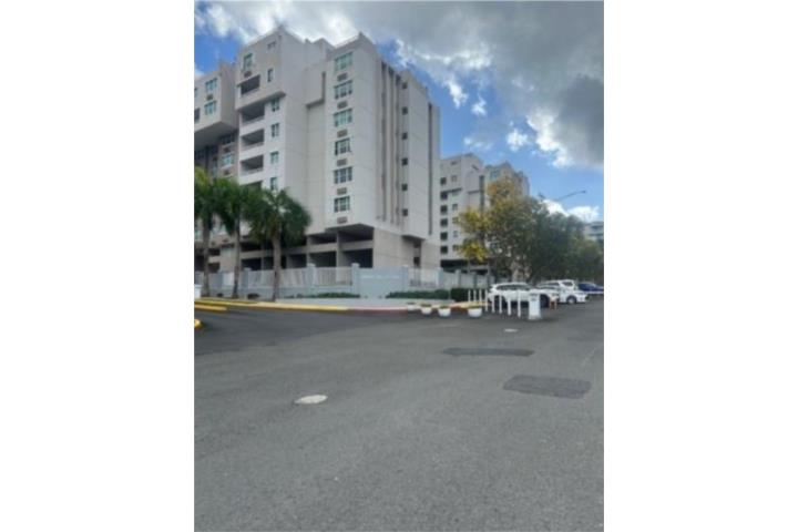 Condominio Torres del Escorial, 3/2, 335,000