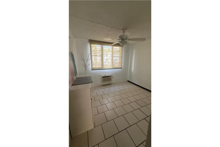 Apartamento Garden, 3Hb-2Baños, Jardín.