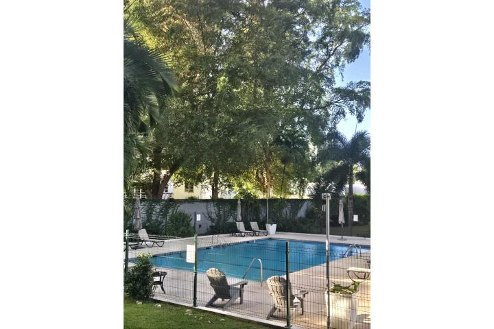 GARDEN HILLS PLAZA II! Cerca de todo!