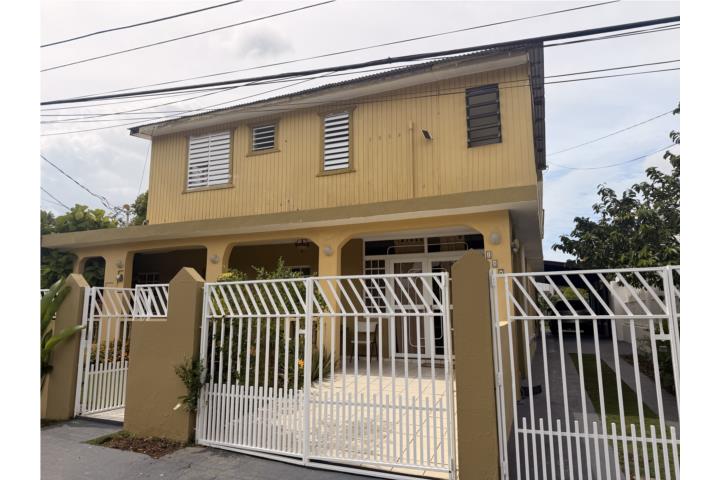 Viva de rentas! Residencia + 4 apartamentos