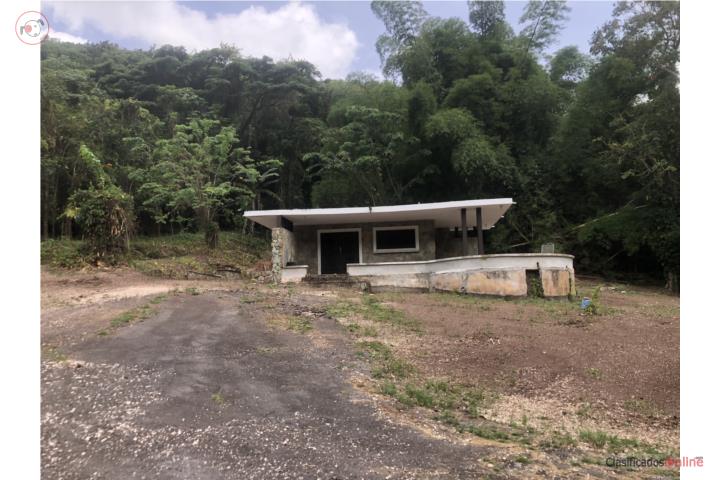 Preciosa finca en elBarrio Jagueyes de Villa