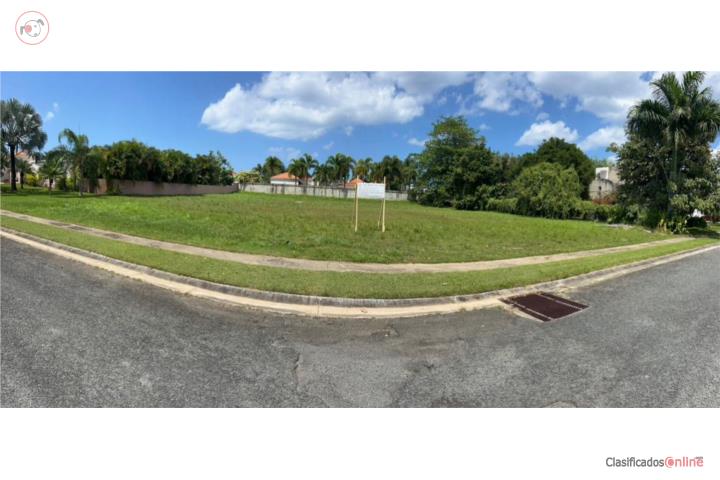 Lot in Hacienda El Molino, Vega Alta