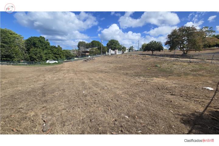 Land: 1 to 200 meters, 5 minutes from Boquerón