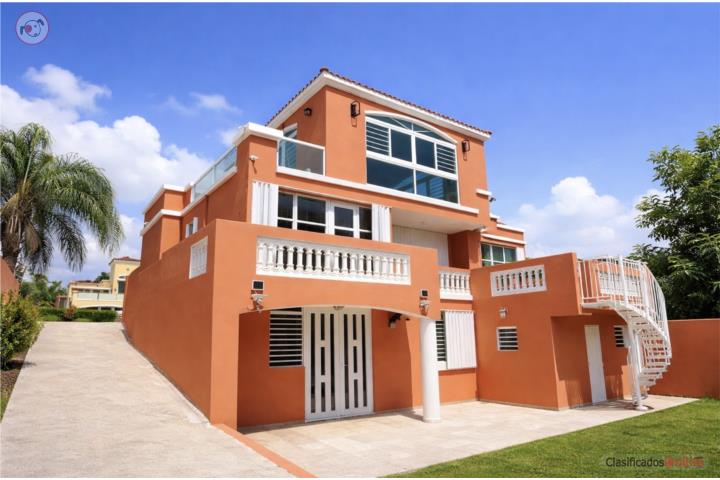 House in Village At The Hill, The, Ceiba