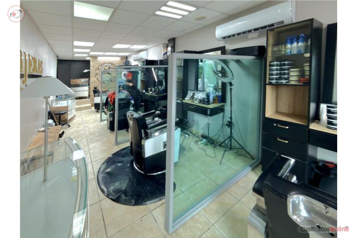 Commercial in Dos Bocas, Trujillo Alto