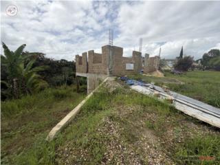 Solar con construcción comenzada