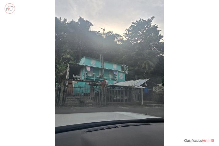 CASA MADERA Y CEMENTO CERCA DE OULETS BTA