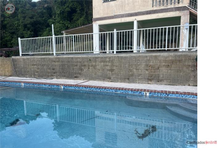 House in Lomas Coles, Canóvanas