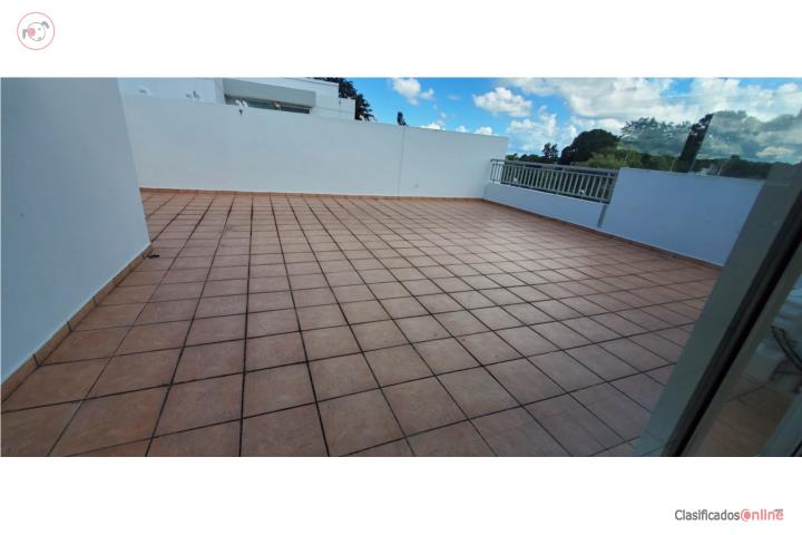 Amplio PH con Terraza, Frente Shopping Paseos