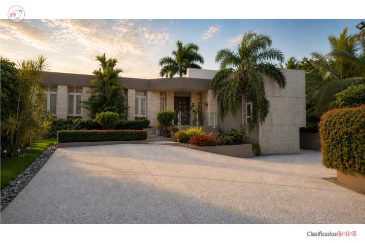 House in Colinas De Parkville, Guaynabo