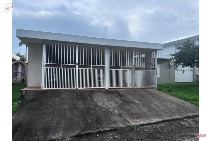 House in El Paraiso, San Juan - Río Piedras