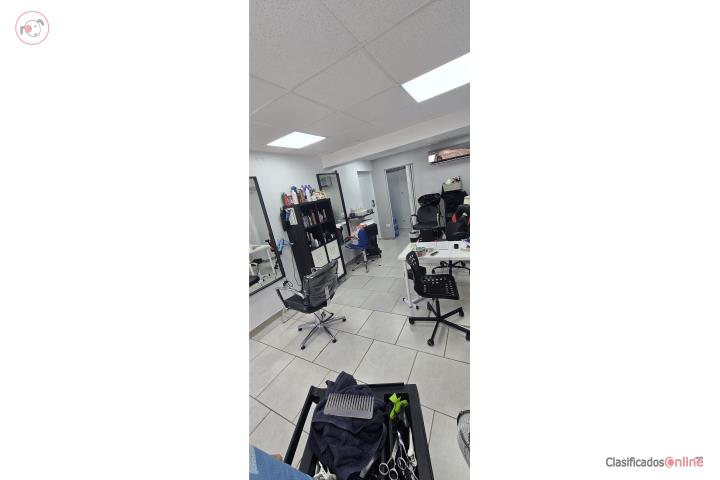 Commercial in Los Maestros, San Juan - Hato Rey