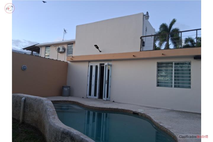 Casa Levittown 4 cuartos,  2 baños y piscina