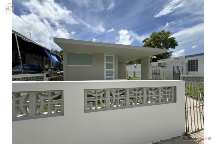 House in Reparto Valenciano, Juncos