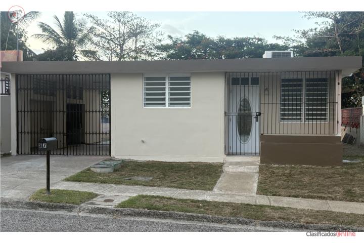 House in Alturas De Yauco, Yauco