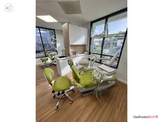 ASISTENTE DENTAL CON FUNCIONES EXPANDIDAS