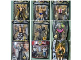 WWE muñecos en sus cajas 