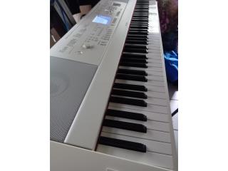 Piano Yamaha DGX660