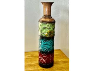JARRON EN METAL ORNAMENTADO 18'', Puerto Rico