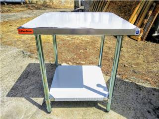 Mesa de Trabajo 24" x 30" NSF en caja 